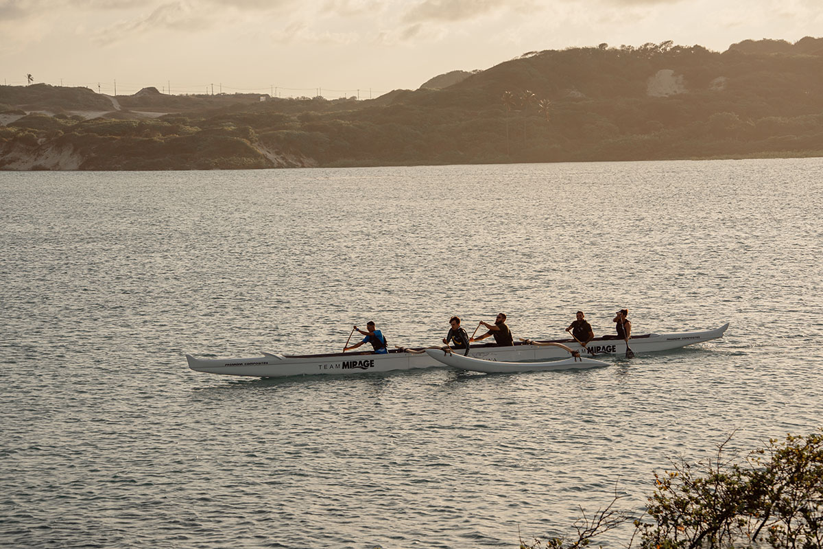 Aulas de canoa havaiana