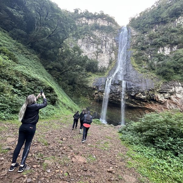 Cachoeira da Pedra Branca (Bate e Volta)