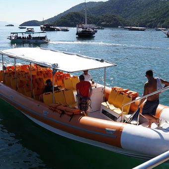 Travessia de barco para Ilha Grande