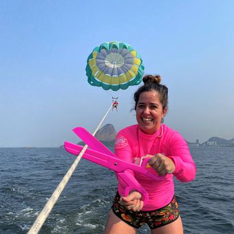 Voo de Parasail na Baía de Guanabara