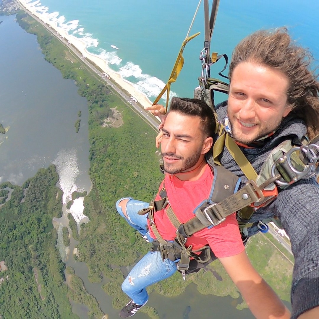 Salto de Paraquedas na Barra da Tijuca